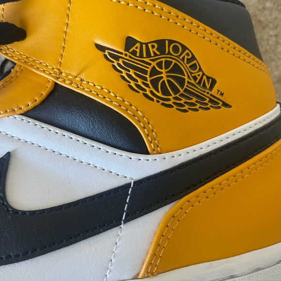 Rare Nike Air Jordan‎ Mid Taxi 2022 Black/Yellow/White Sneakers. Men size 11.5 - Picture 3 of 9